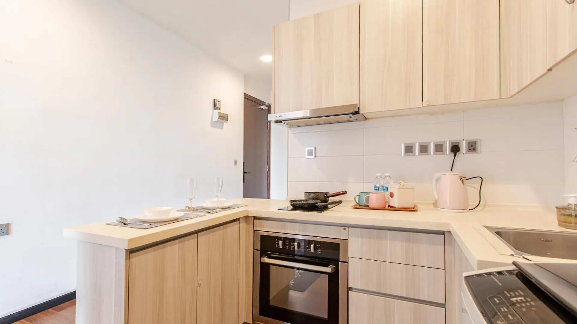 Apartment Paragon Suites Studios With Private Jacuzzi Near Ciq Rts Johor Bahru