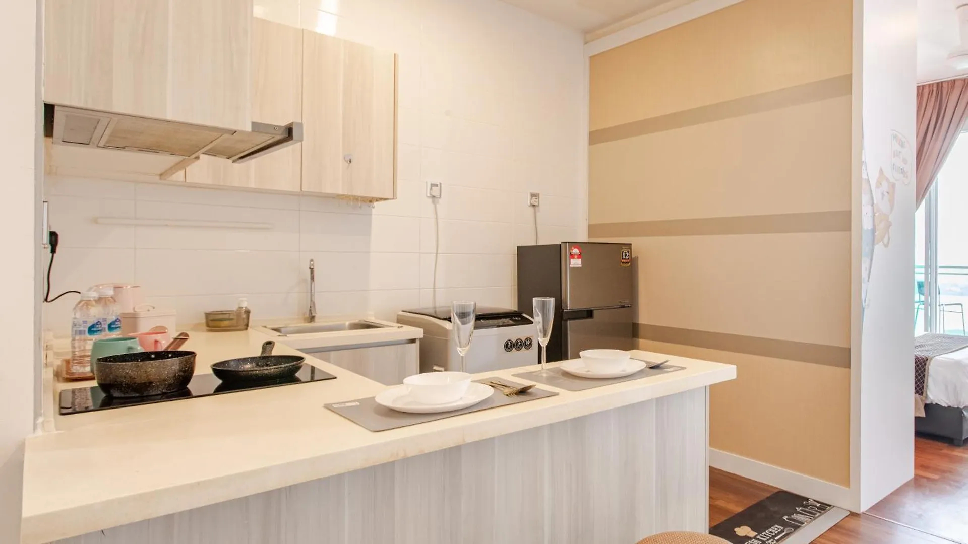 Paragon Suites Studios With Private Jacuzzi Near Ciq Rts Johor Bahru 0*,