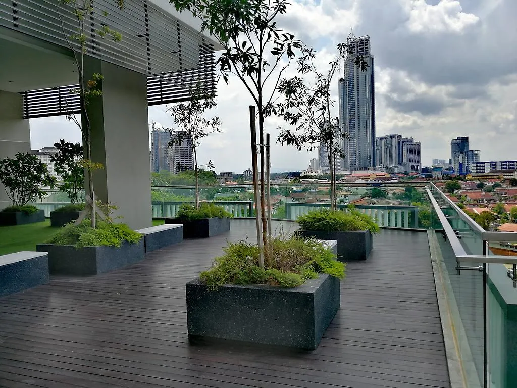 Paragon Suites Studios With Private Jacuzzi Near Ciq Rts Johor Bahru Apartment