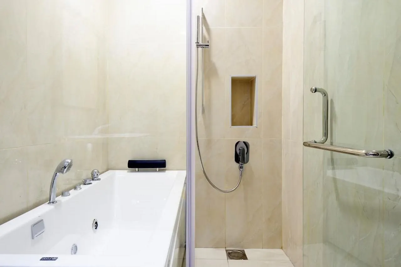 公寓 Paragon Suites Studios With Private Jacuzzi Near Ciq Rts 新山