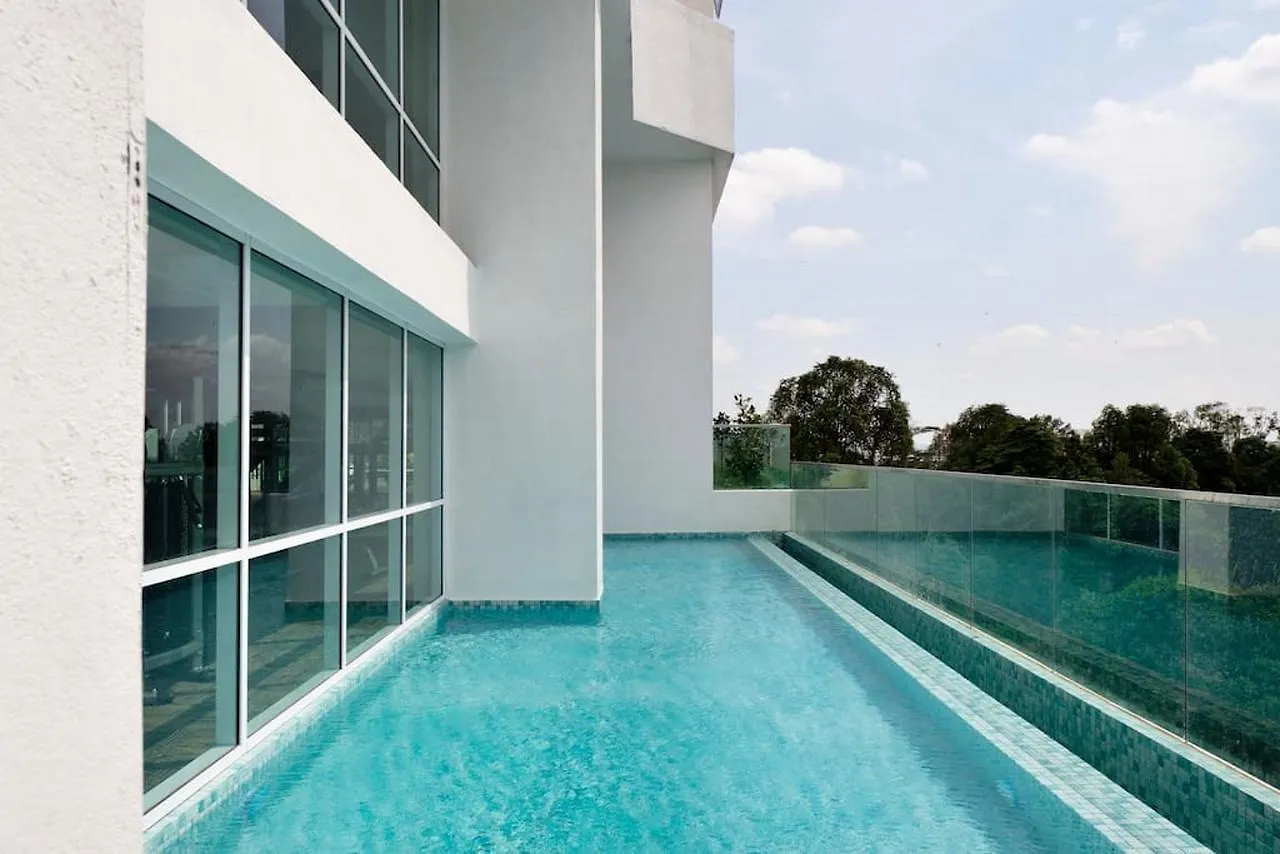 公寓 Paragon Suites Studios With Private Jacuzzi Near Ciq Rts 新山